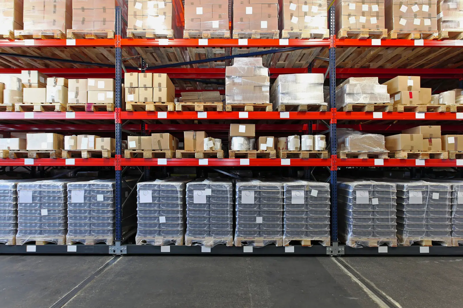 Mississauga warehouse with racking