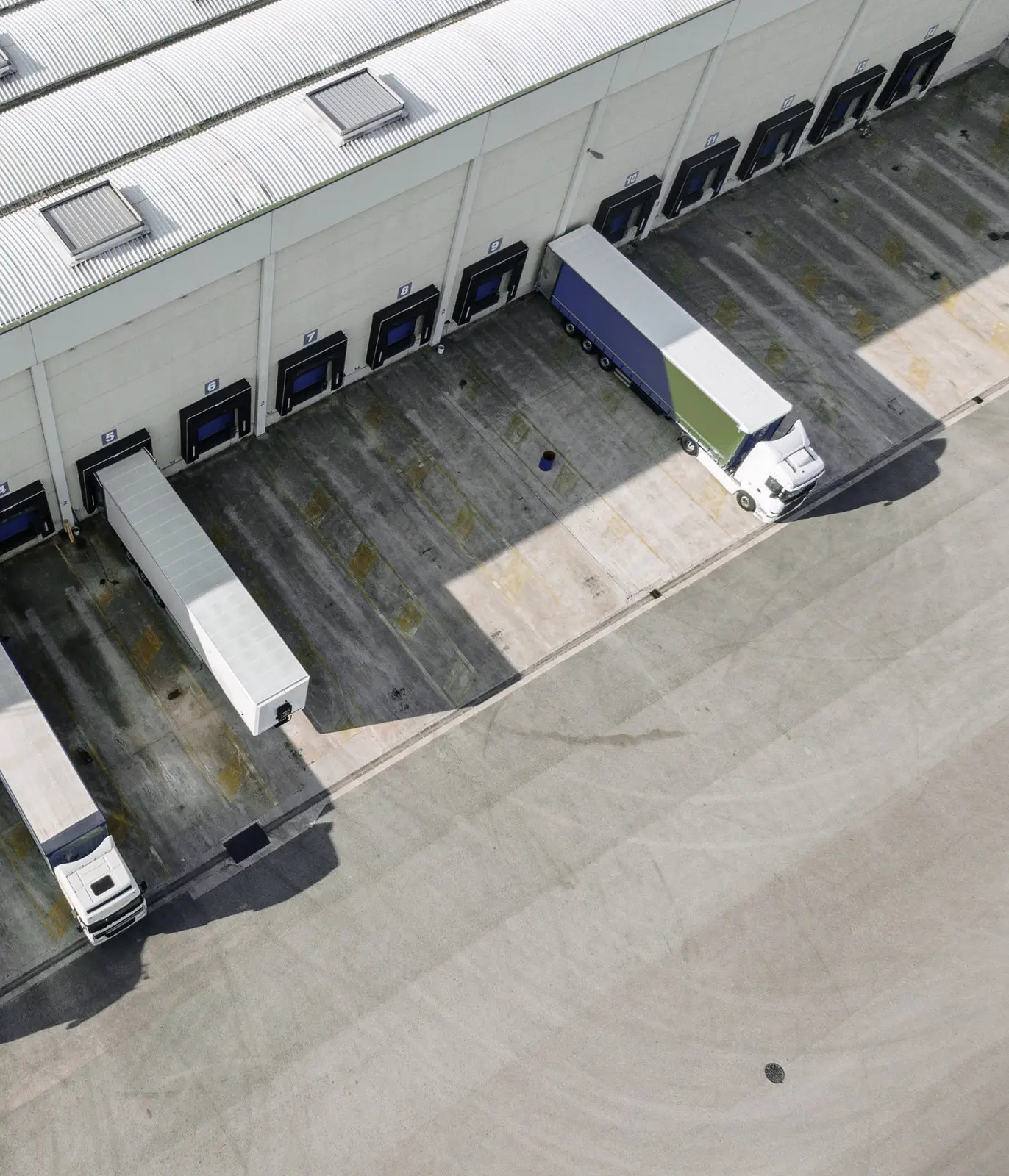 Trucking court for warehouse