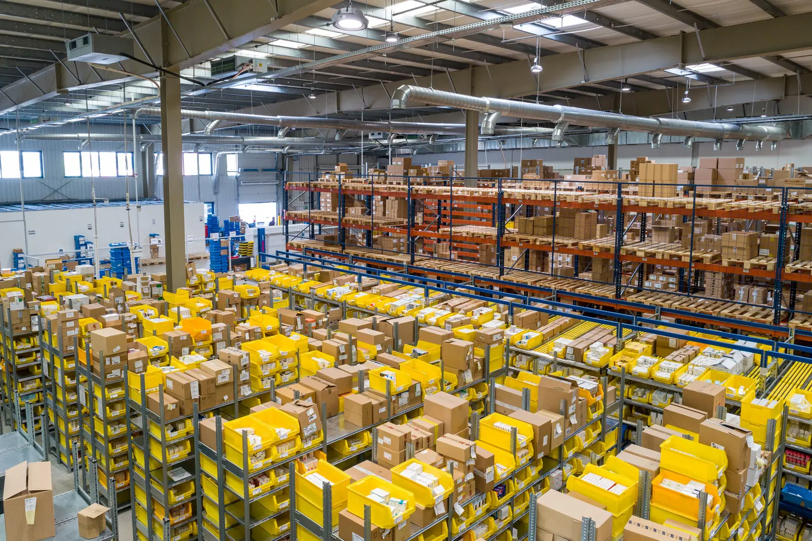 Warehouse distribution centre toronto
